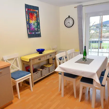 Ferienhaus Moselufer Apartment Uerzig